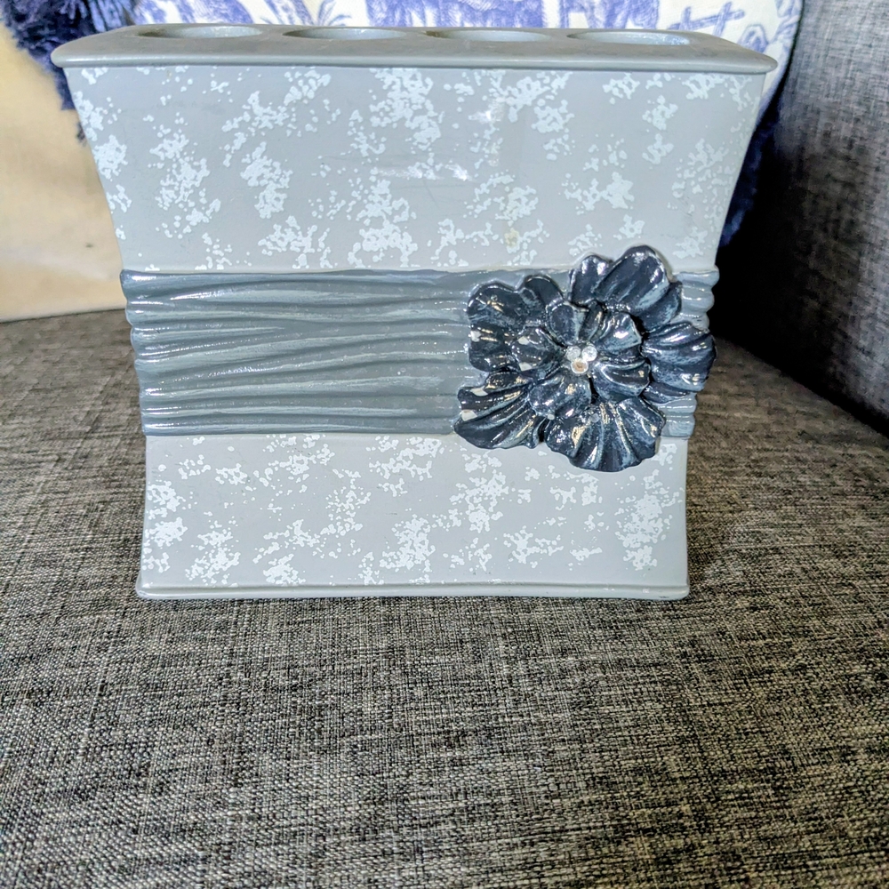 Cute Gray Nicole Miller Floral Vase.